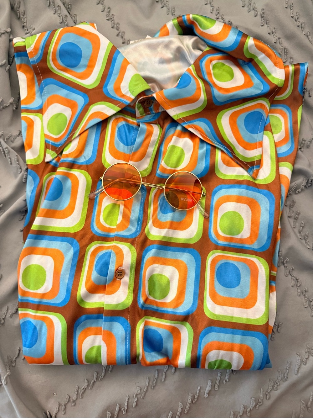 Disco Costume Groovy Retro Geometric Print Button-Up Shirt and Glasses